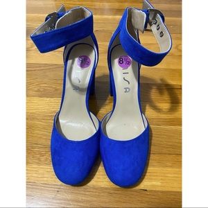 Blue closed toe heels
